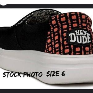 Women’s Hey Dude Misty Rise shoes in Black Palm EUC